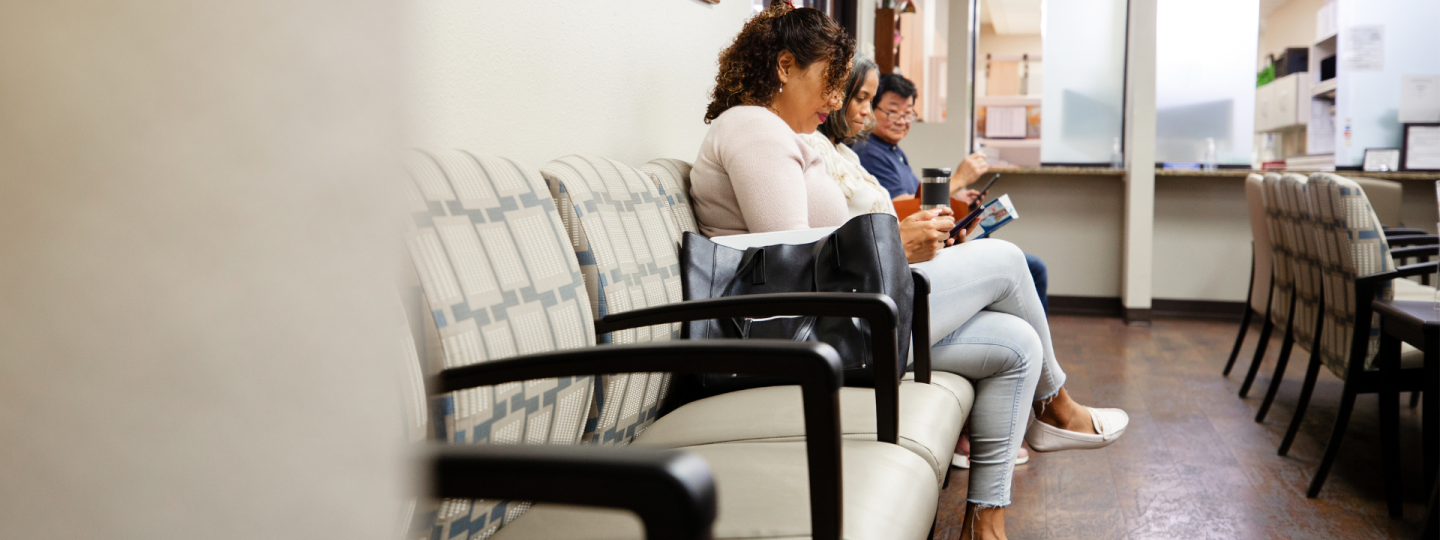 A photo of a doctor's waiting room.